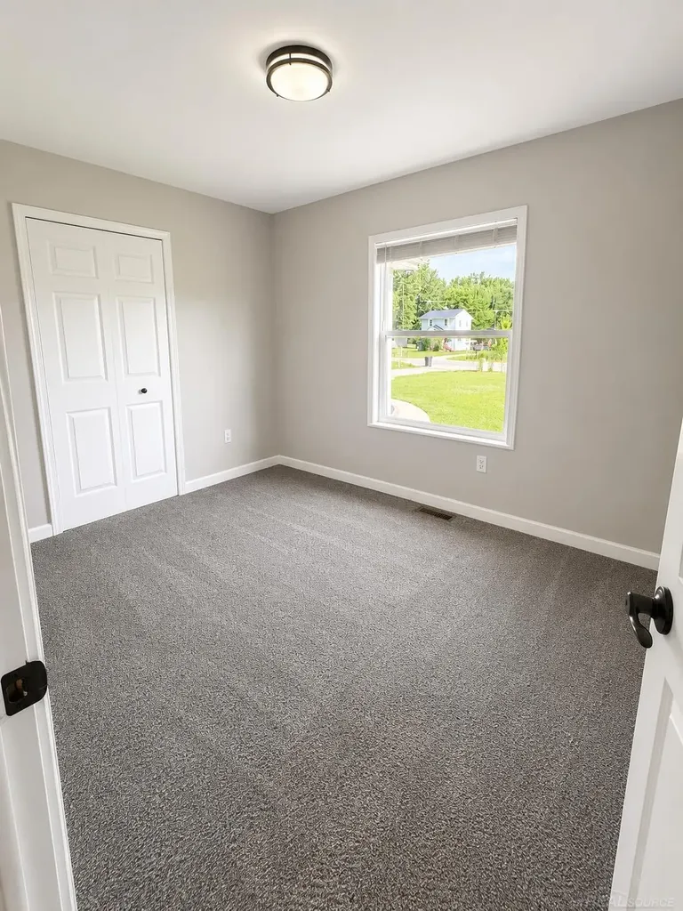 3587 Keewahdin Road Fort Gratiot Charter Township MI 74032