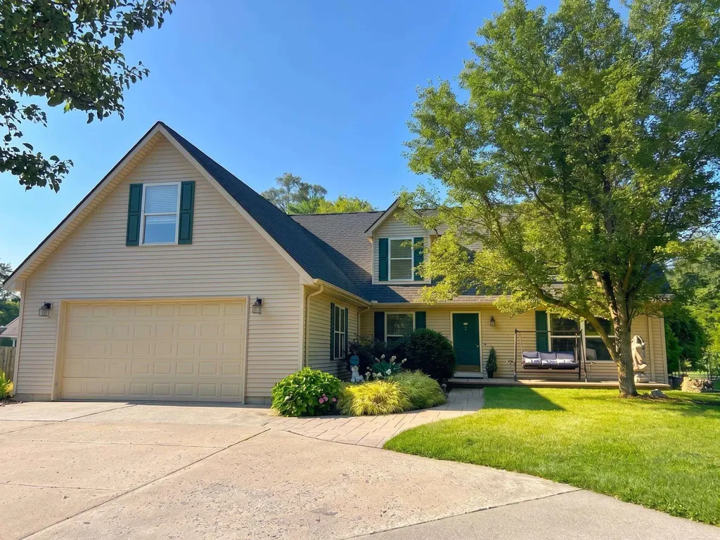 2048 Collins Avenue Shelby Charter Township MI 48317