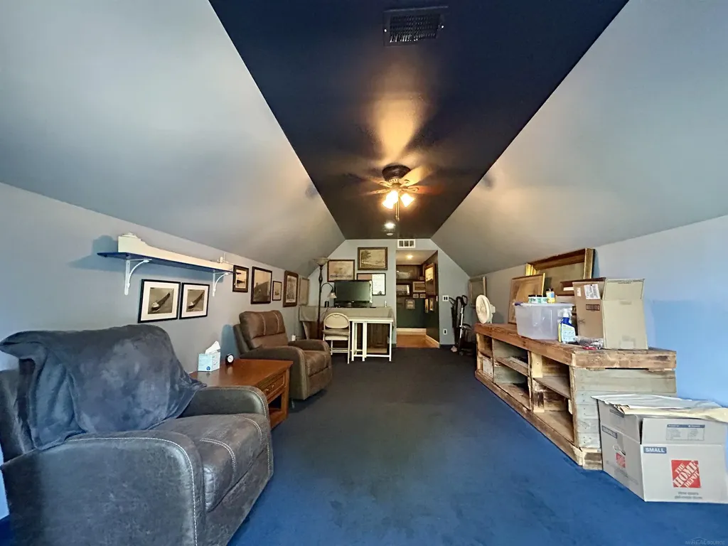 2048 Collins Avenue Shelby Charter Township MI 48317