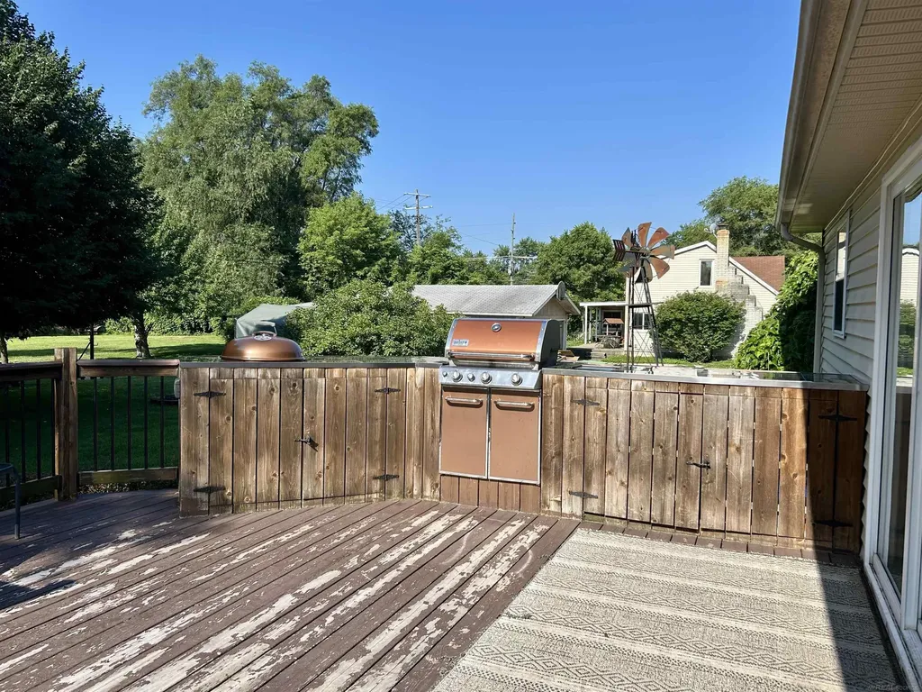 2048 Collins Avenue Shelby Charter Township MI 48317