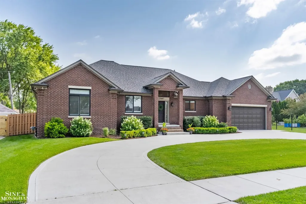 23607 Recreation Street St. Clair Shores City MI 48082