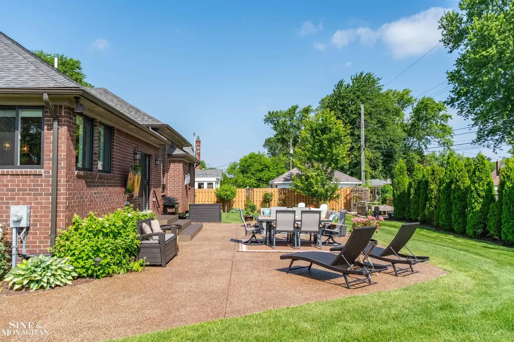 23607 Recreation Street St. Clair Shores City MI 48082