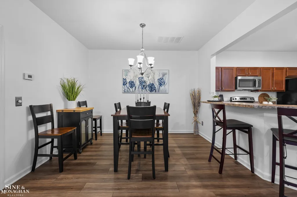 29981 Fox Run Circle Warren City MI 48092