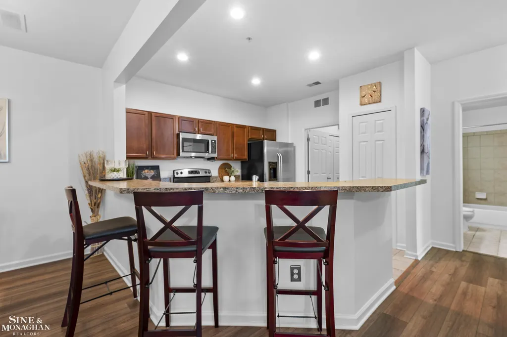 29981 Fox Run Circle Warren City MI 48092