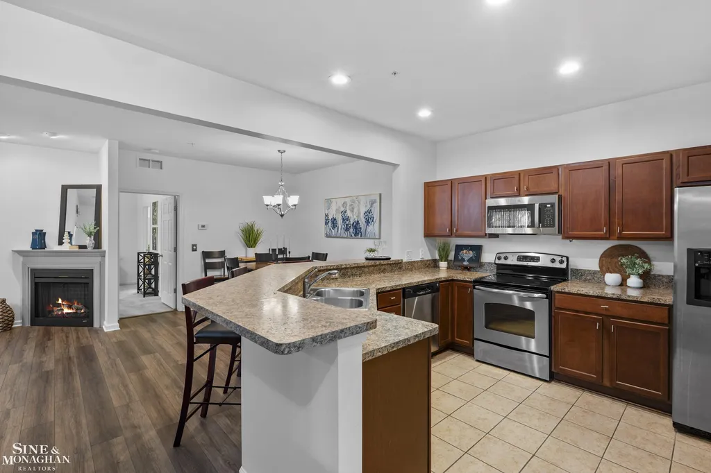 29981 Fox Run Circle Warren City MI 48092