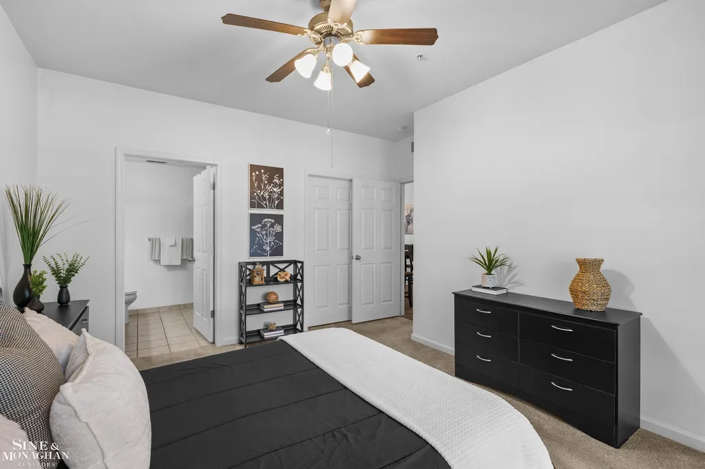 29981 Fox Run Circle Warren City MI 48092