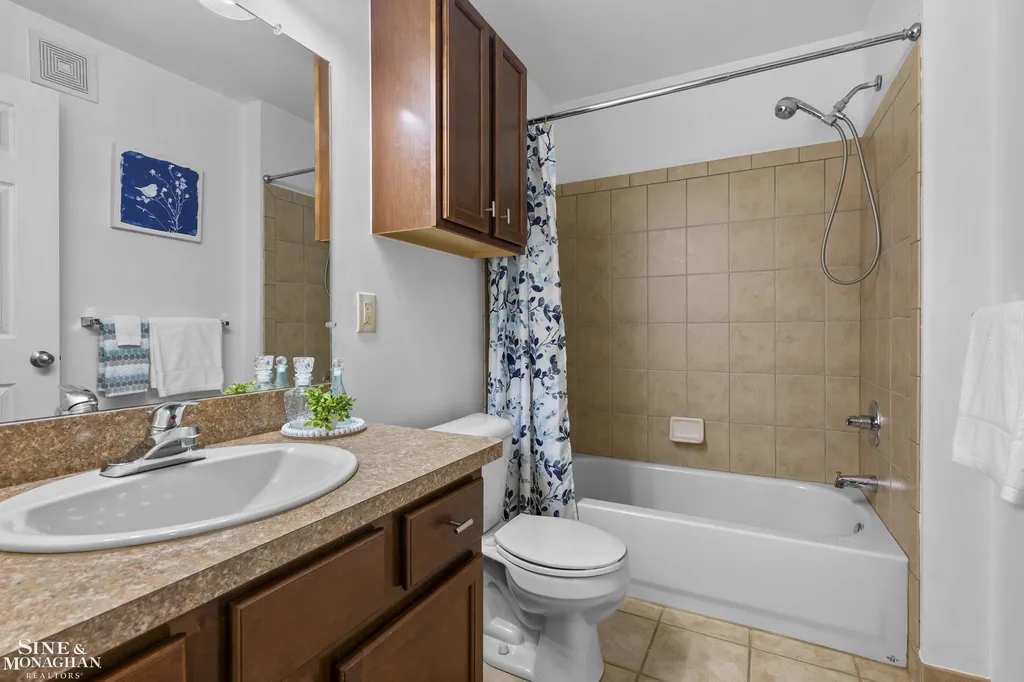 29981 Fox Run Circle Warren City MI 48092