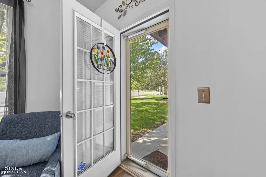 29981 Fox Run Circle Warren City MI 48092
