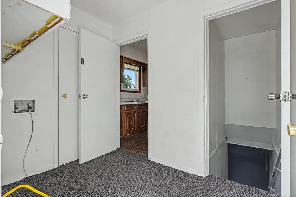 1944 E River Road Kawkawlin Township MI 48631