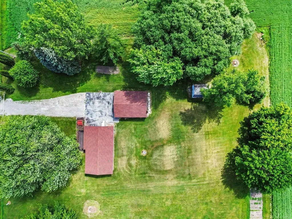 1944 E River Road Kawkawlin Township MI 48631