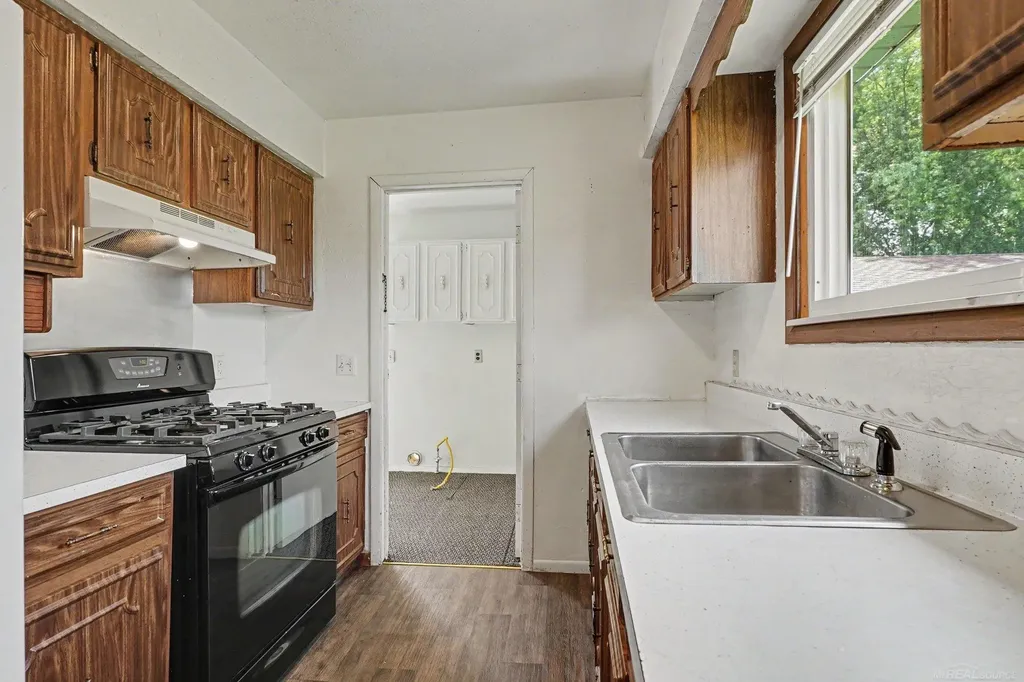 1944 E River Road Kawkawlin Township MI 48631