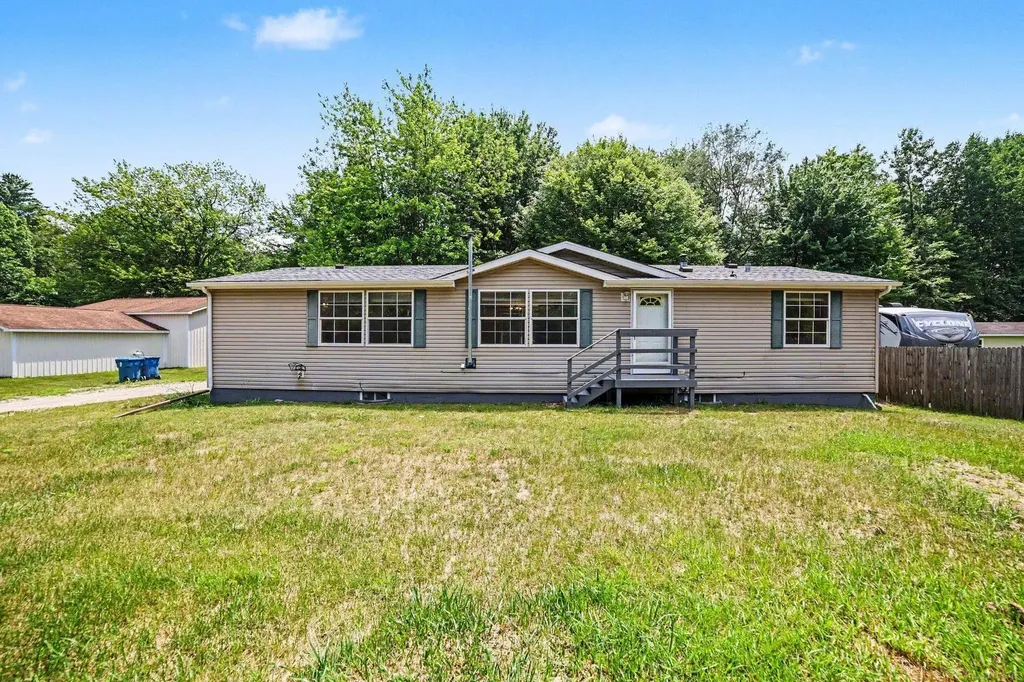 1717 W Townline 16 Road Garfield Township MI 48650