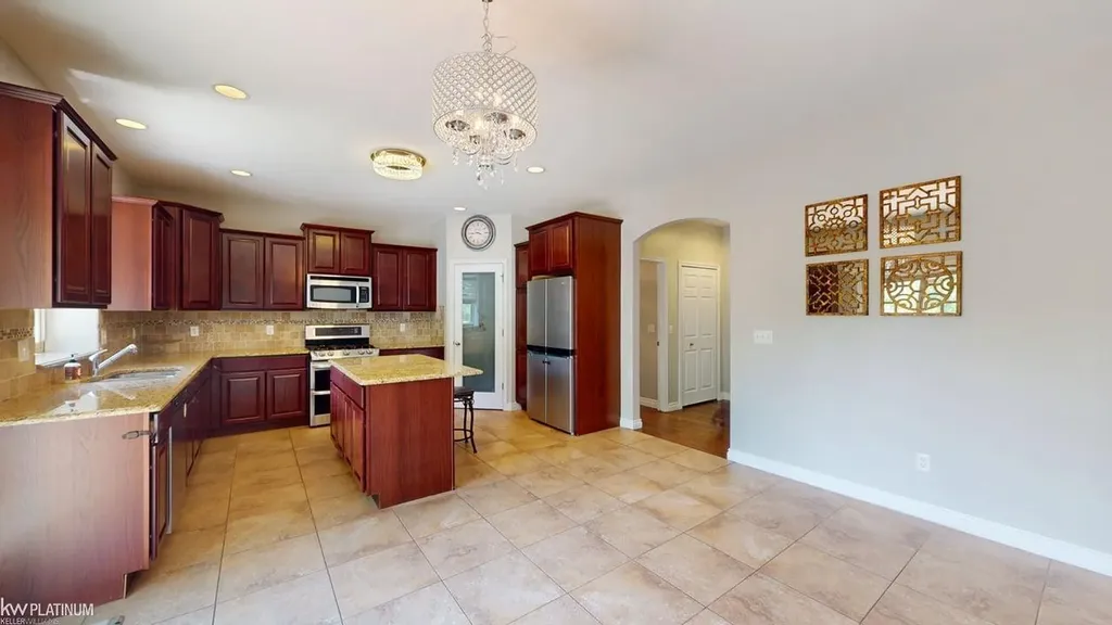 4308 Hawks Nest Road Shelby Charter Township MI 48317