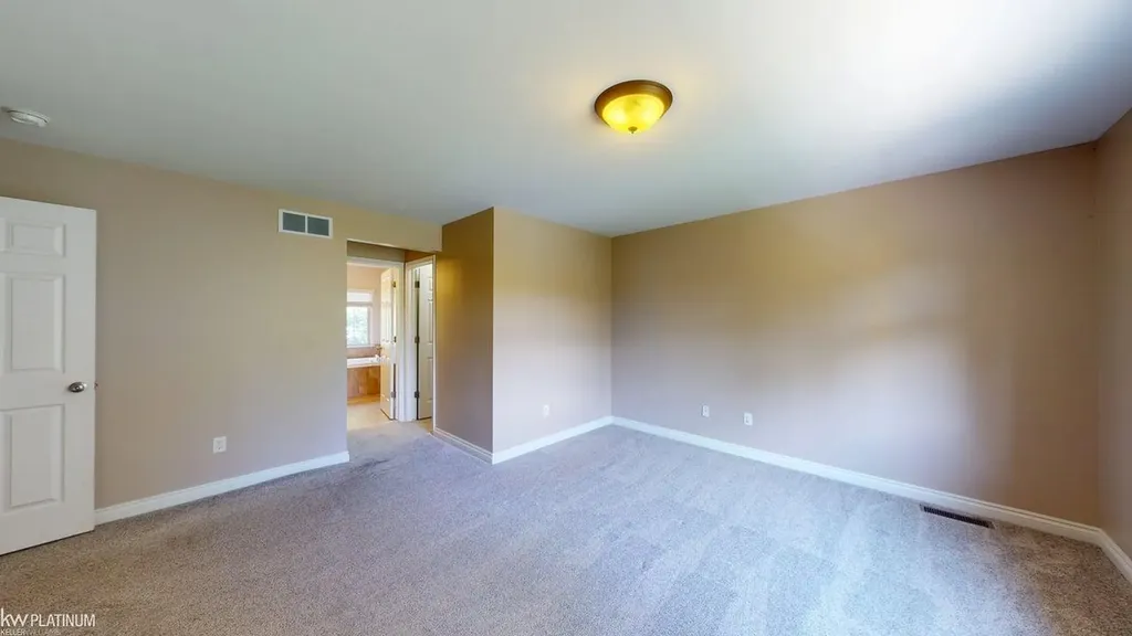 4308 Hawks Nest Road Shelby Charter Township MI 48317
