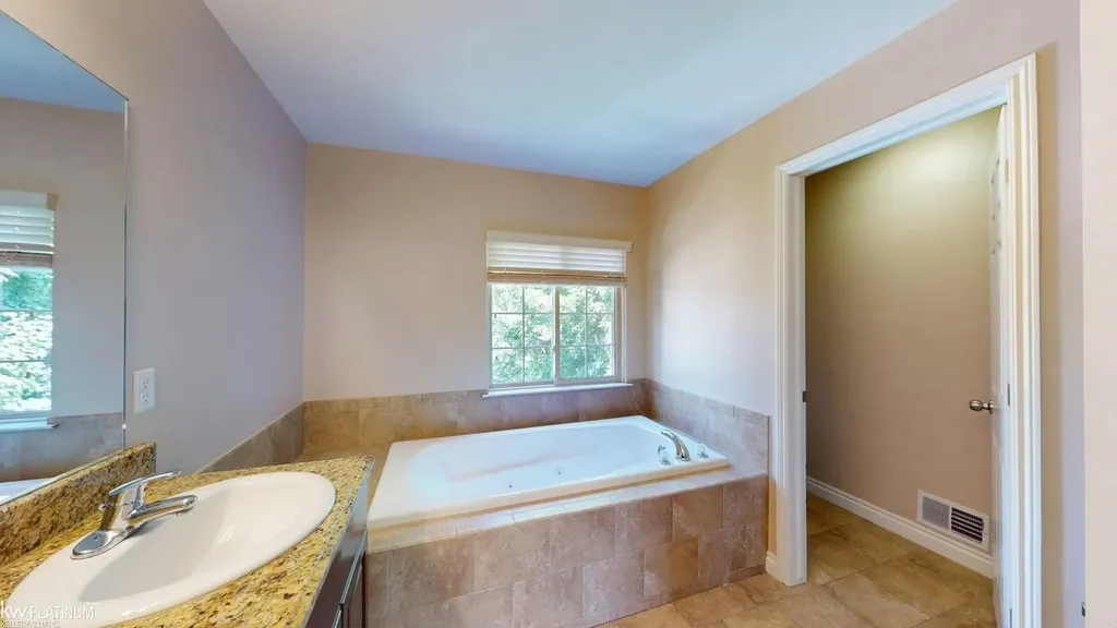 4308 Hawks Nest Road Shelby Charter Township MI 48317