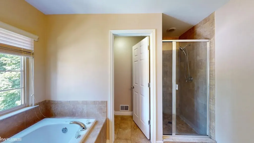 4308 Hawks Nest Road Shelby Charter Township MI 48317