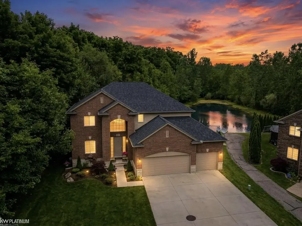 4308 Hawks Nest Road Shelby Charter Township MI 48317