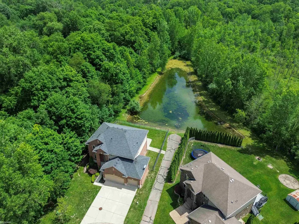 4308 Hawks Nest Road Shelby Charter Township MI 48317