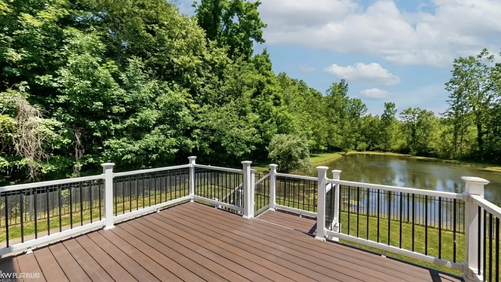 4308 Hawks Nest Road Shelby Charter Township MI 48317