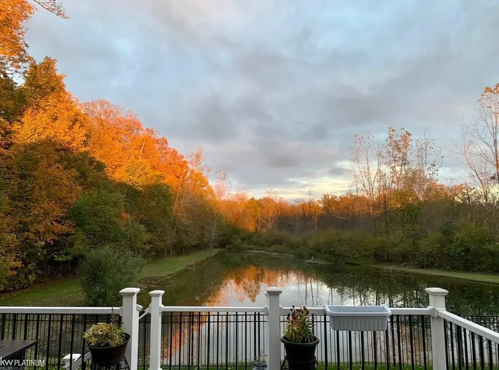4308 Hawks Nest Road Shelby Charter Township MI 48317