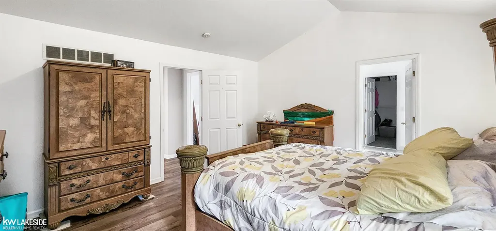 39025 Buckingham Drive Romulus City MI 48174