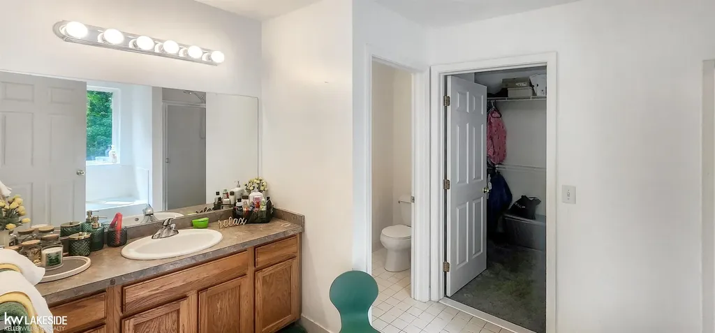 39025 Buckingham Drive Romulus City MI 48174