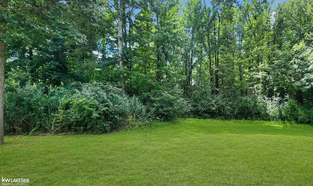 39025 Buckingham Drive Romulus City MI 48174