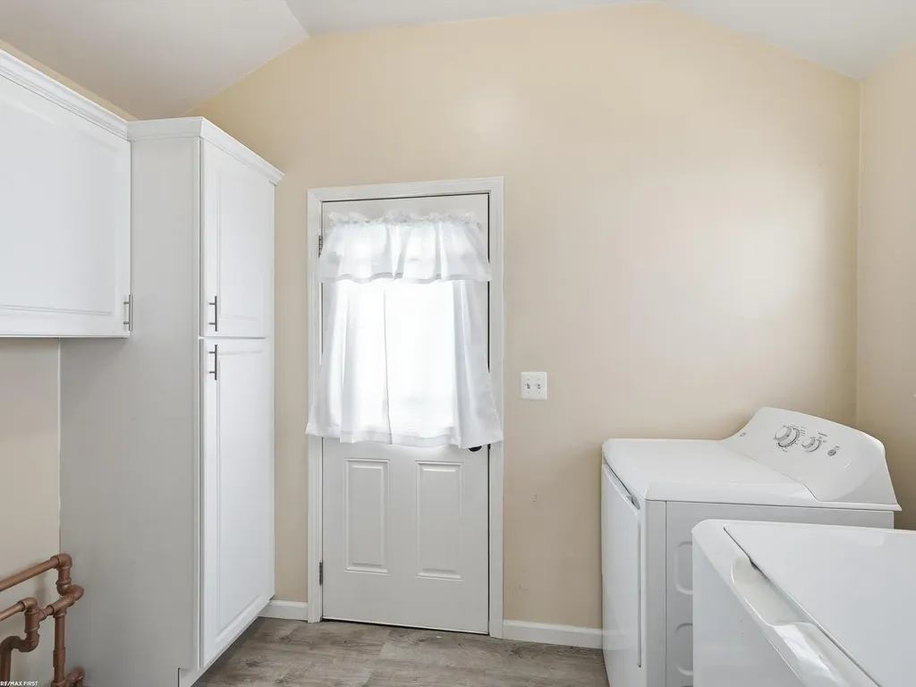 27320 Lawnwood Street Roseville City MI 48066