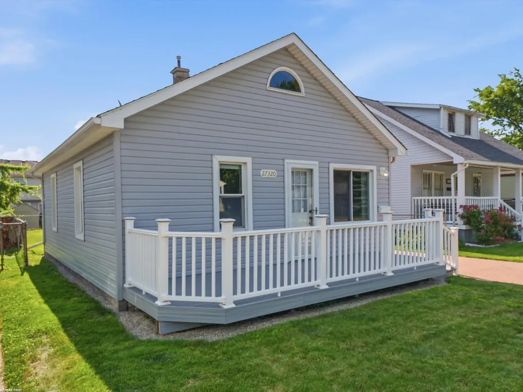 27320 Lawnwood Street Roseville City MI 48066
