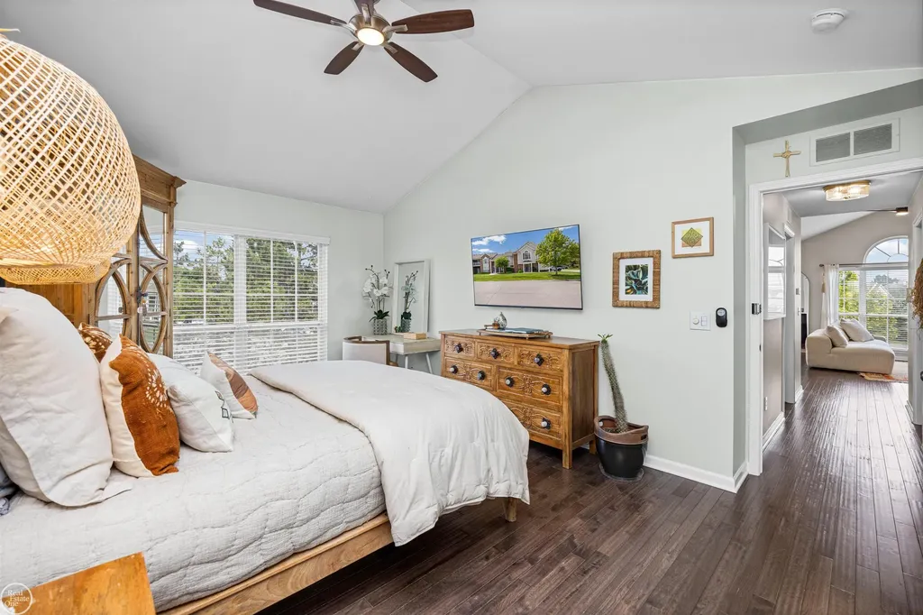 16354 Chatham Drive Macomb Township MI 48044