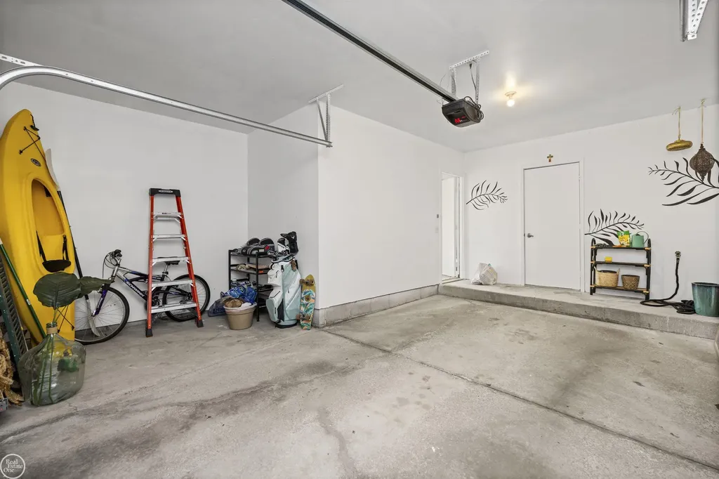 16354 Chatham Drive Macomb Township MI 48044