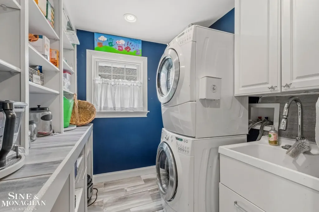 580 Hampton Road Grosse Pointe Woods City MI 48236