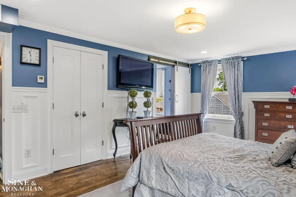 580 Hampton Road Grosse Pointe Woods City MI 48236