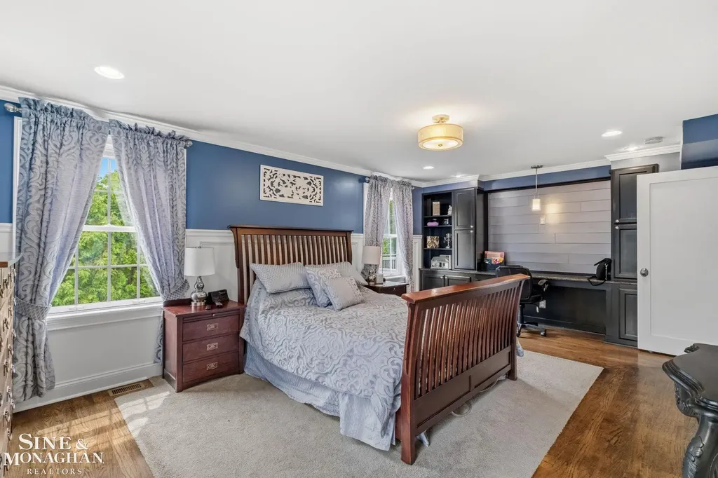 580 Hampton Road Grosse Pointe Woods City MI 48236