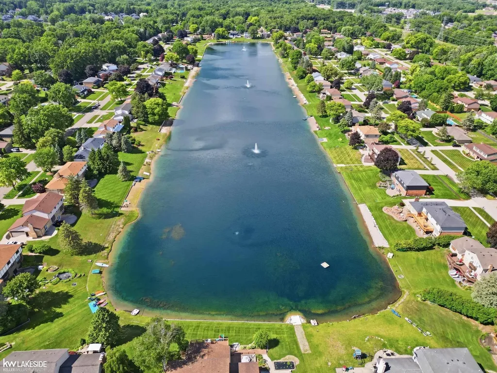 54416 Blue Cloud Drive Shelby Charter Township MI 48315