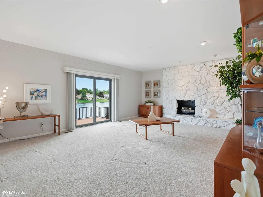 54416 Blue Cloud Drive Shelby Charter Township MI 48315