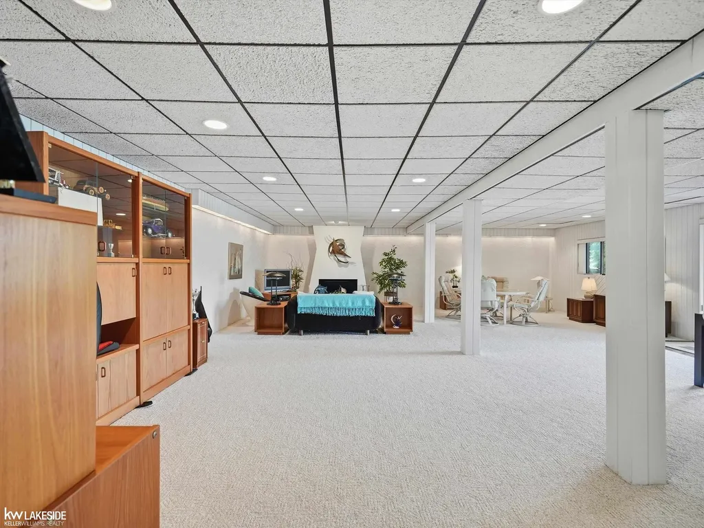 54416 Blue Cloud Drive Shelby Charter Township MI 48315