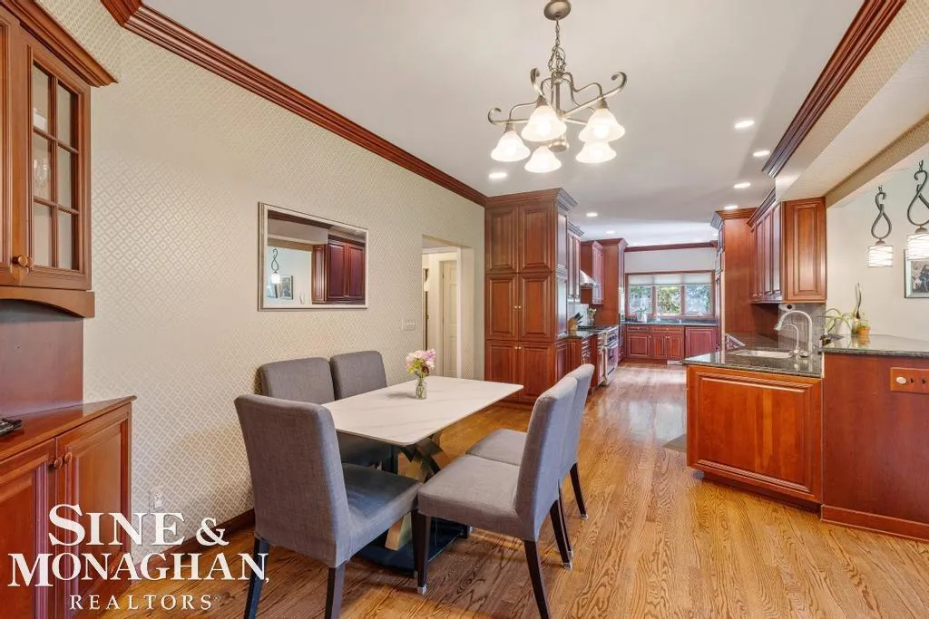 1045 Whittier Road Grosse Pointe Park City MI 48230