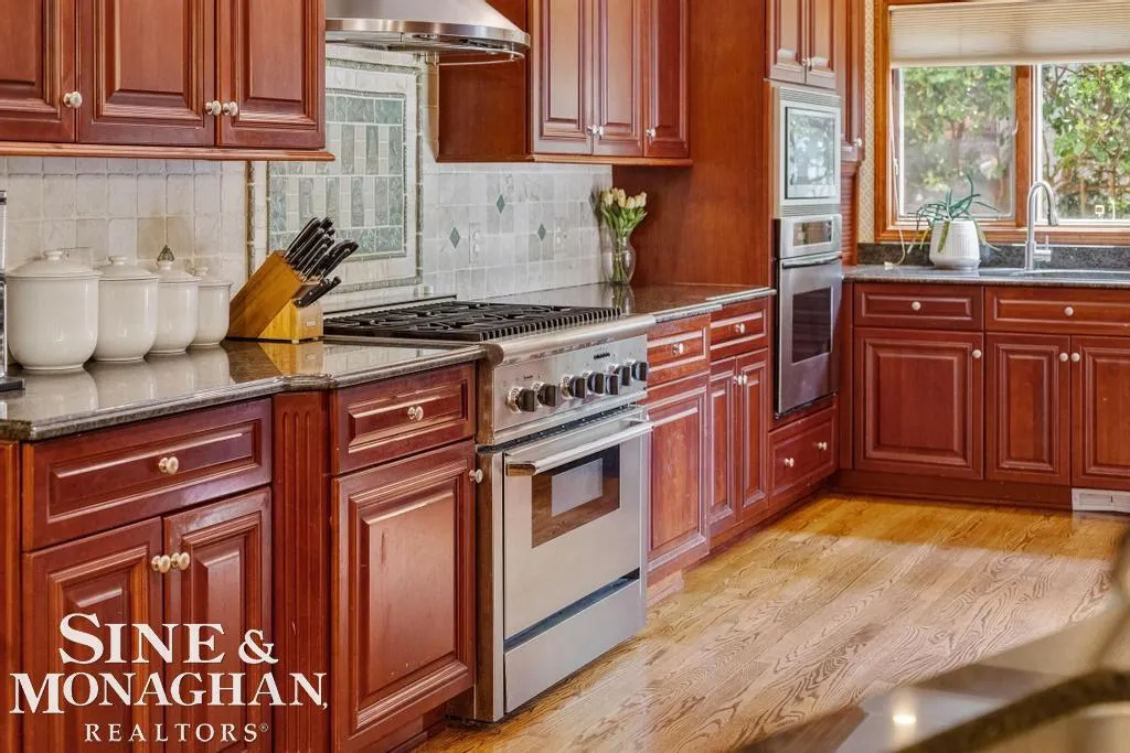 1045 Whittier Road Grosse Pointe Park City MI 48230