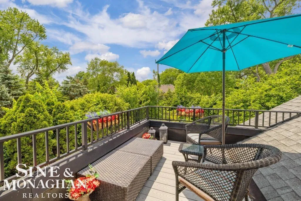 1045 Whittier Road Grosse Pointe Park City MI 48230