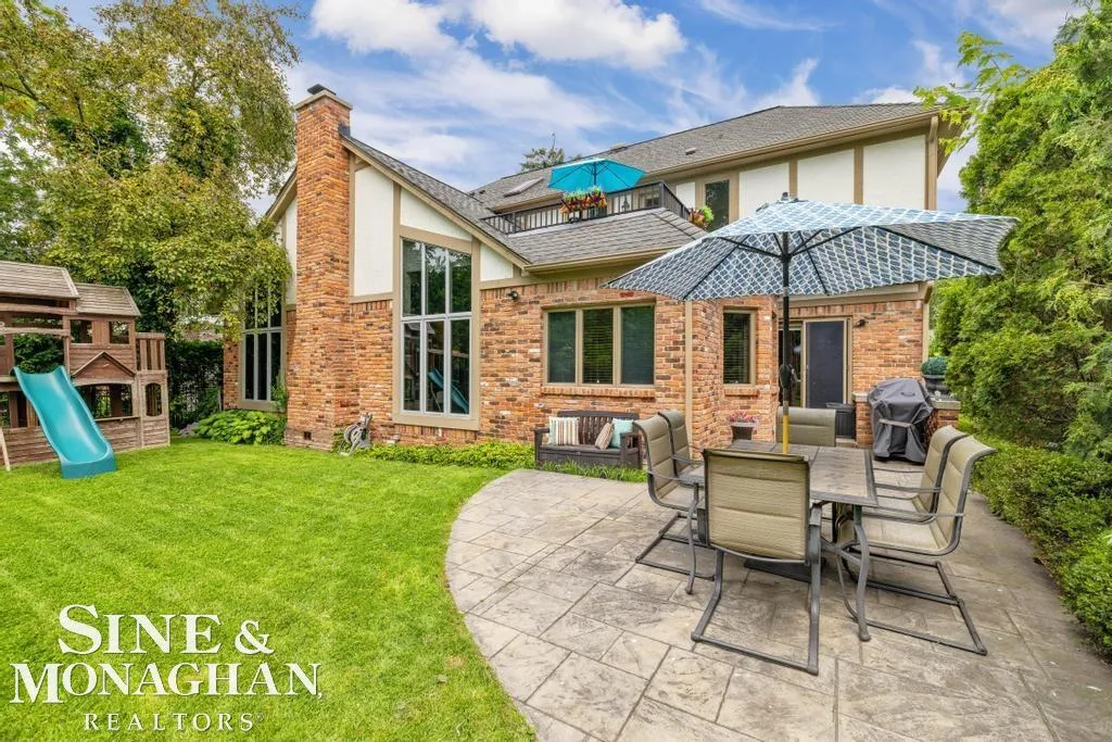 1045 Whittier Road Grosse Pointe Park City MI 48230