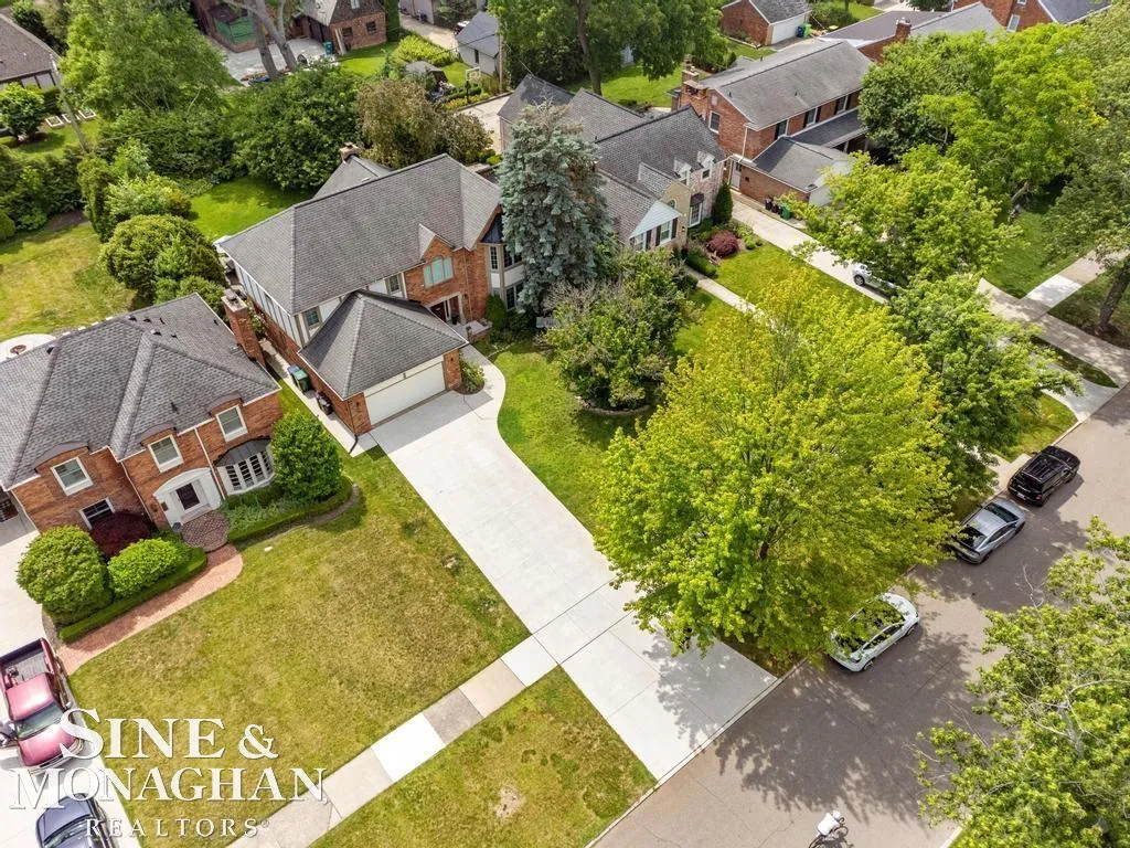 1045 Whittier Road Grosse Pointe Park City MI 48230
