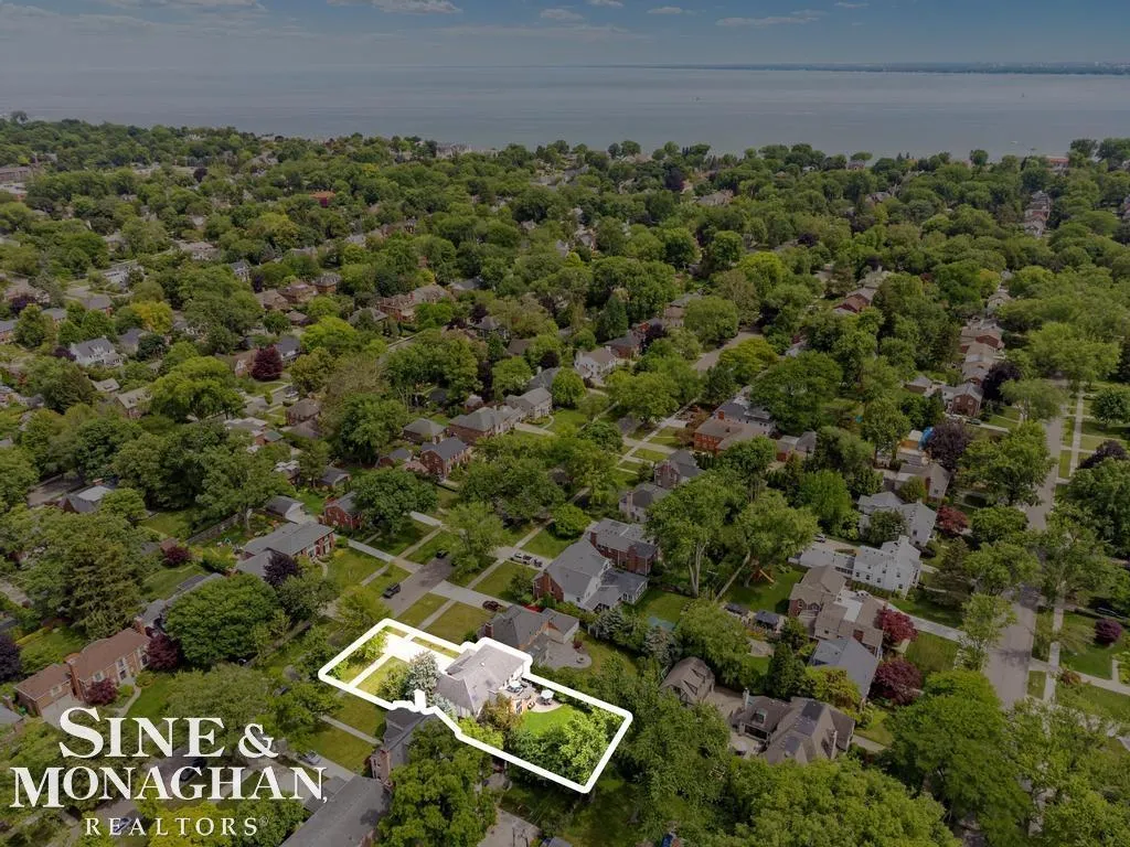 1045 Whittier Road Grosse Pointe Park City MI 48230