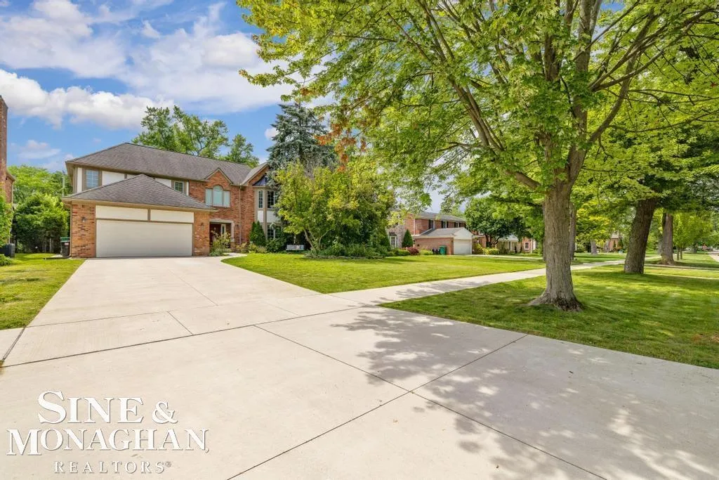 1045 Whittier Road Grosse Pointe Park City MI 48230