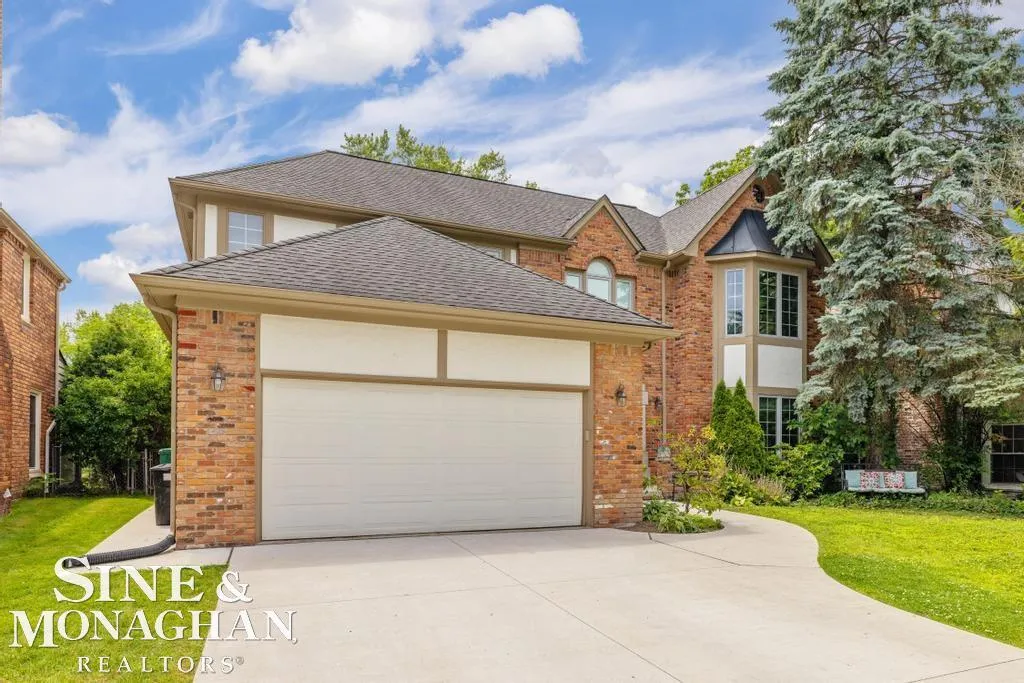 1045 Whittier Road Grosse Pointe Park City MI 48230