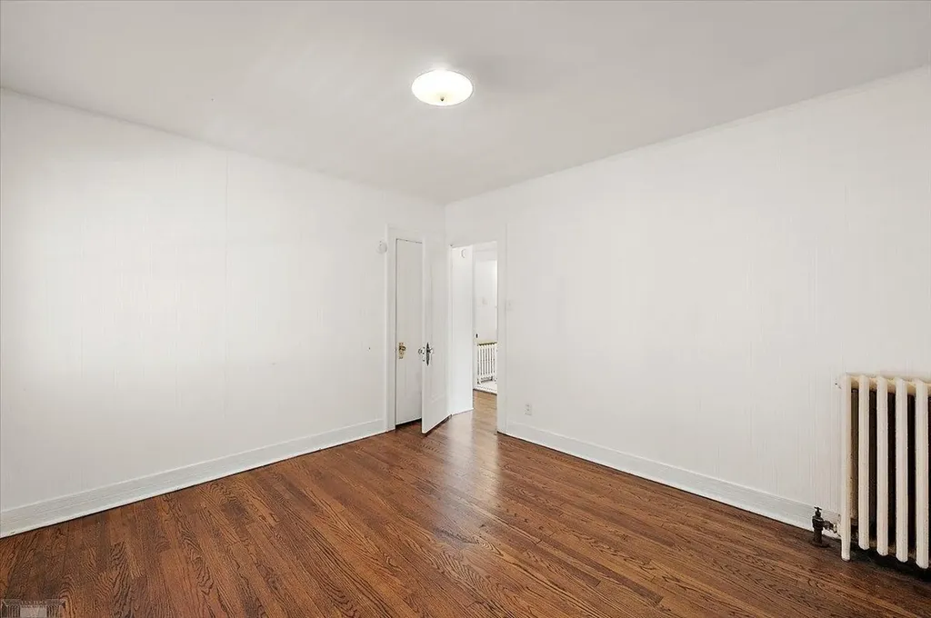 873-875 Beaconsfield Avenue Grosse Pointe Park City MI 48230
