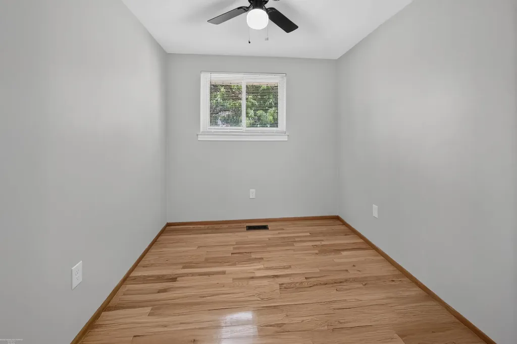 511 Kinross Avenue Clawson City MI 48017