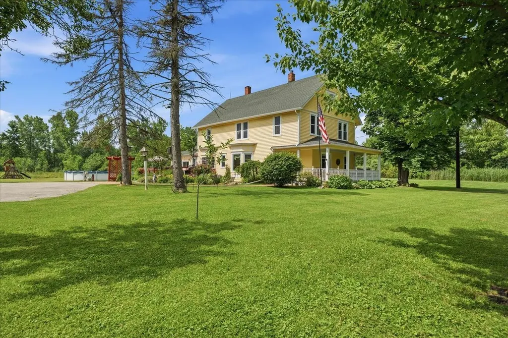 6171 Puttygut Road China Township MI 48054