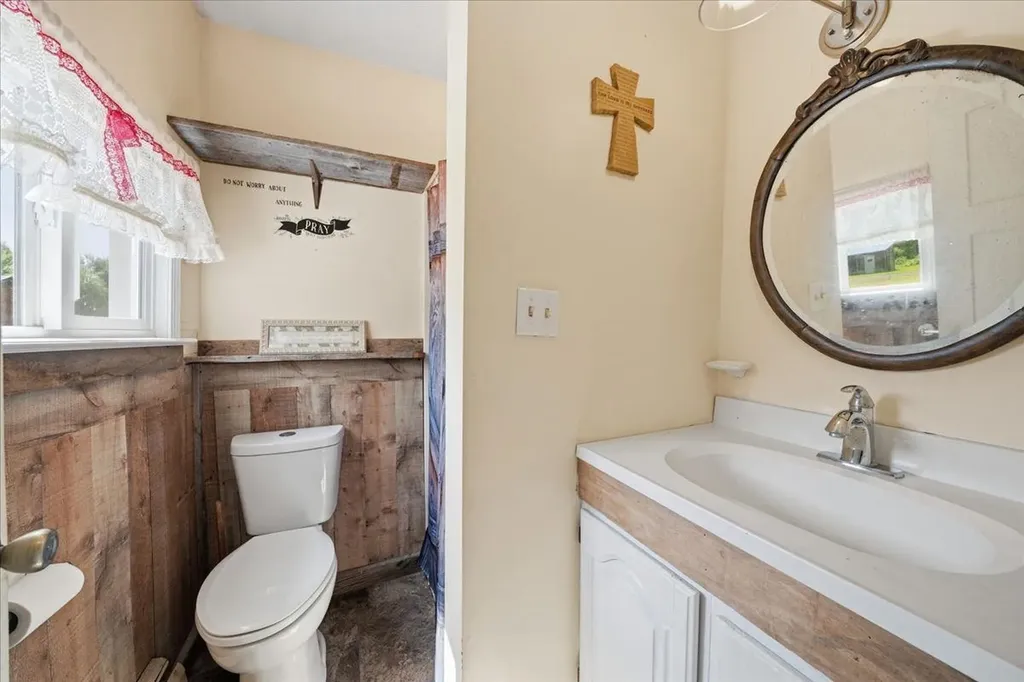 6171 Puttygut Road China Township MI 48054
