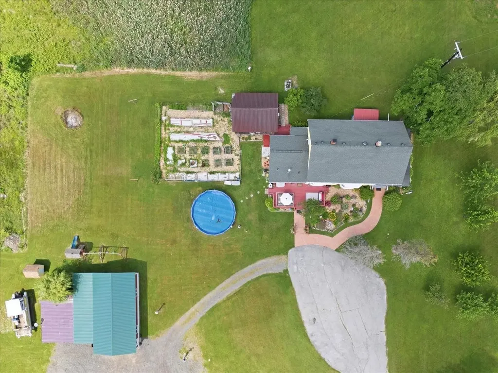 6171 Puttygut Road China Township MI 48054